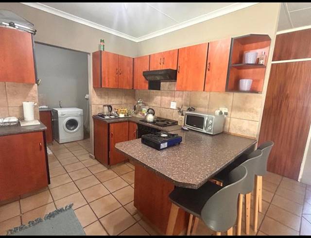 2 BEDROOM TOWNHOUSE FOR SALE IN STANDERTON CENTRAL